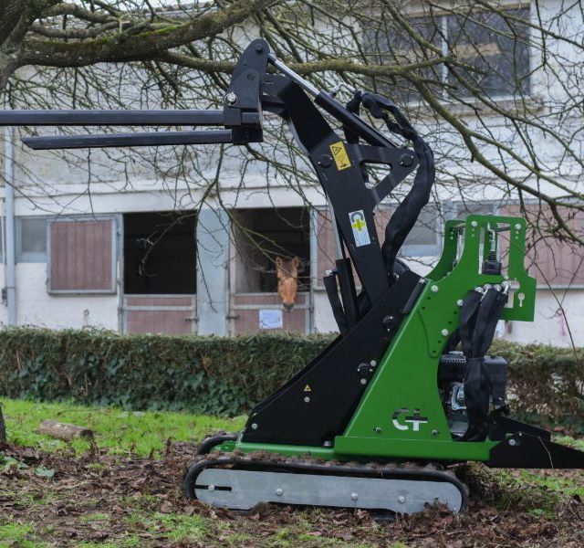 mini ekskavatori Criquet MC72 03