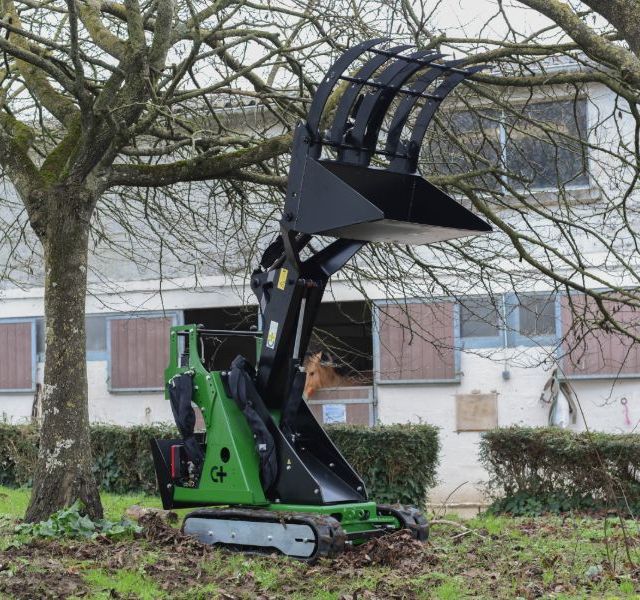 mini ekskavatori Criquet MC72 02