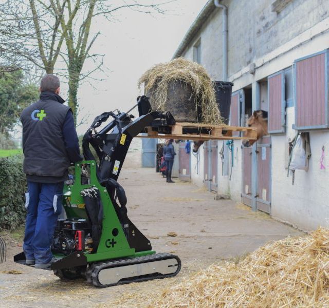 mini ekskavatori Criquet MC72 06