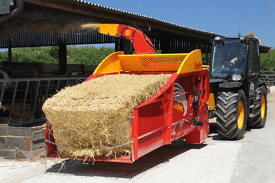 Telehawk straw bedder - SIA "Kalnakrogs"