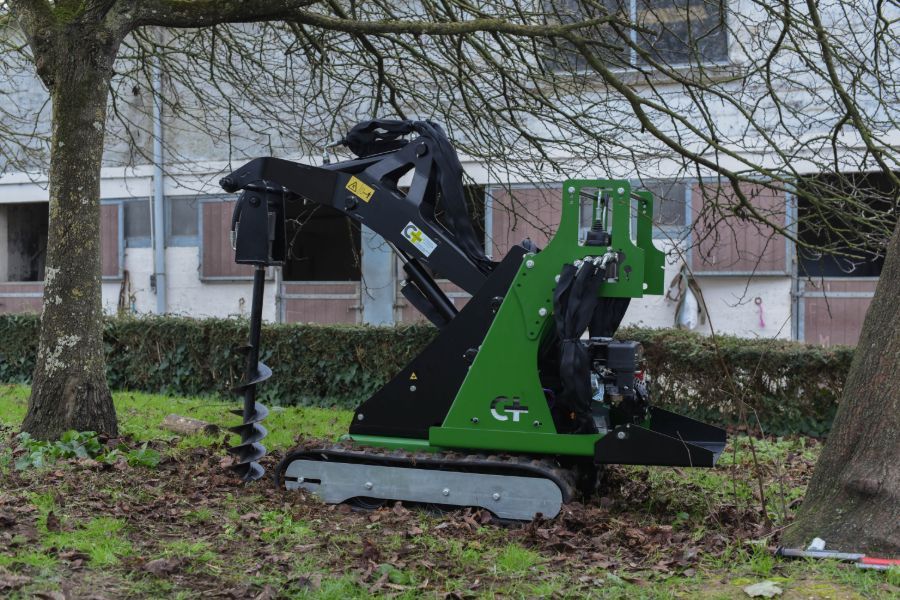 mini ekskavatori Criquet MC72 01