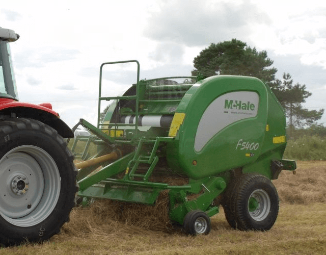 Rituļu preses, McHale F5400 - 1